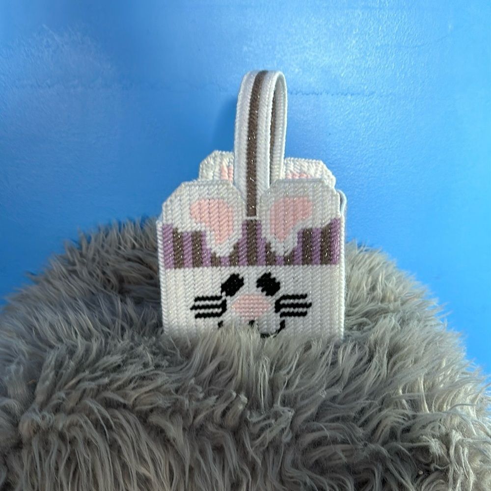 Bunny Easter Spring Basket Lavender & White – Festive Gift Decor